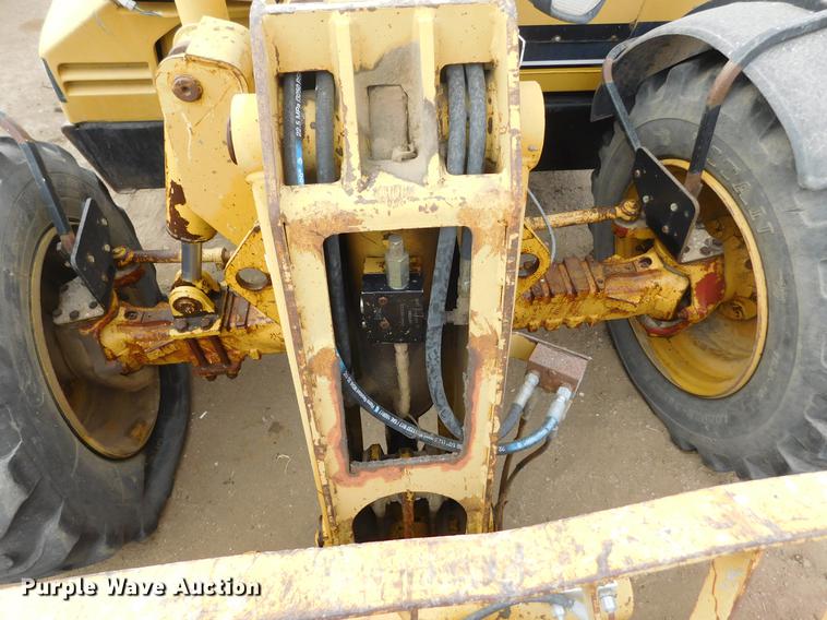 image for item DC8423 1996 Caterpillar TH82 telehandler