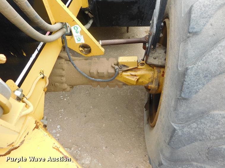 image for item DC8423 1996 Caterpillar TH82 telehandler