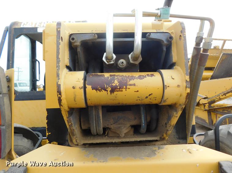 image for item DC8423 1996 Caterpillar TH82 telehandler