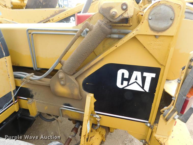image for item DC8423 1996 Caterpillar TH82 telehandler