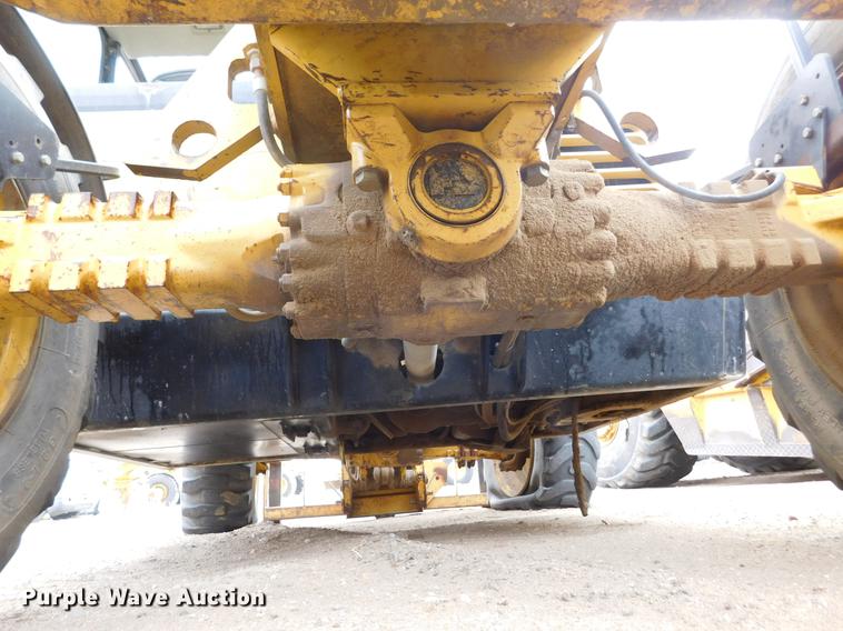 image for item DC8423 1996 Caterpillar TH82 telehandler