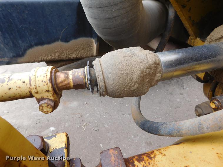 image for item DC8423 1996 Caterpillar TH82 telehandler