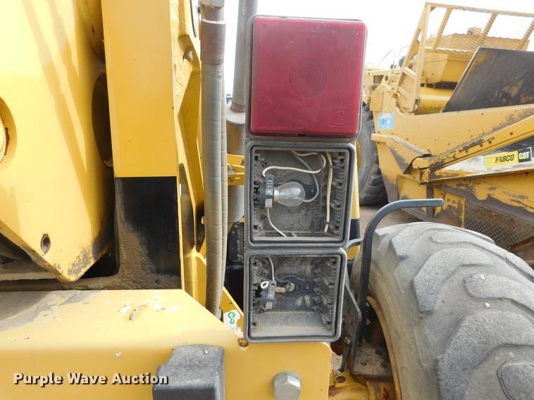 image for item DC8423 1996 Caterpillar TH82 telehandler