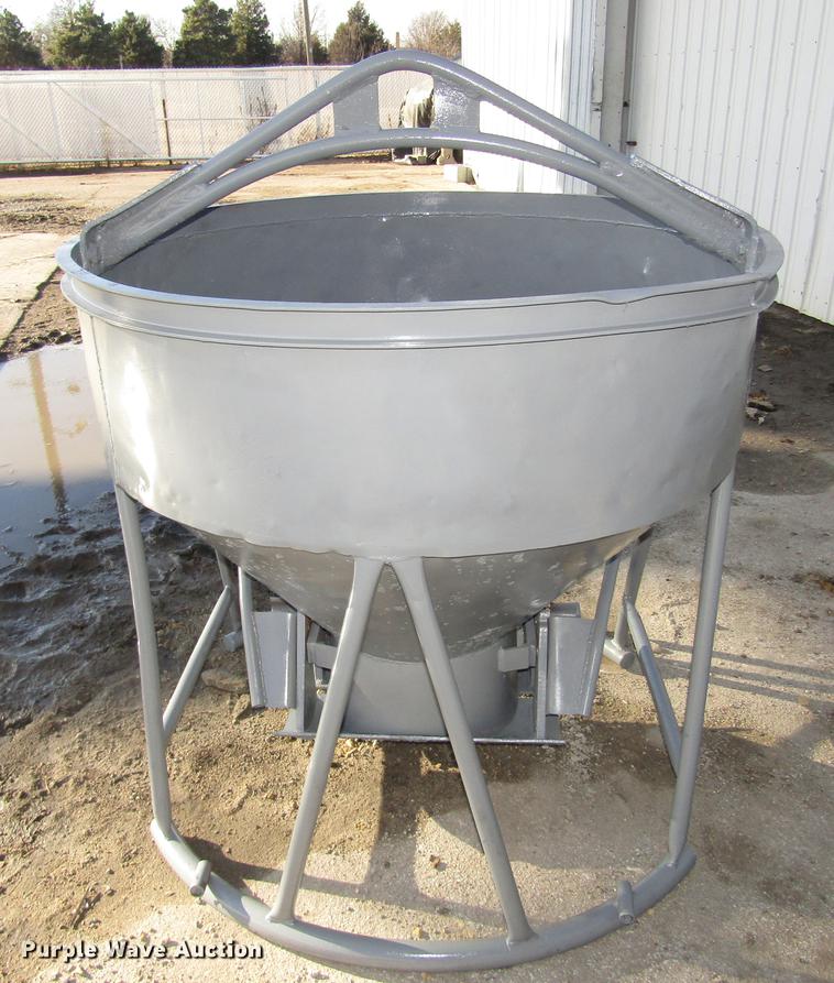 image for item DD2926 Concrete bucket