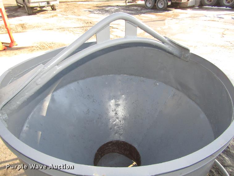 image for item DD2926 Concrete bucket