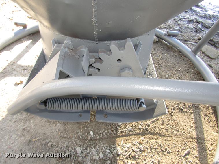 image for item DD2926 Concrete bucket