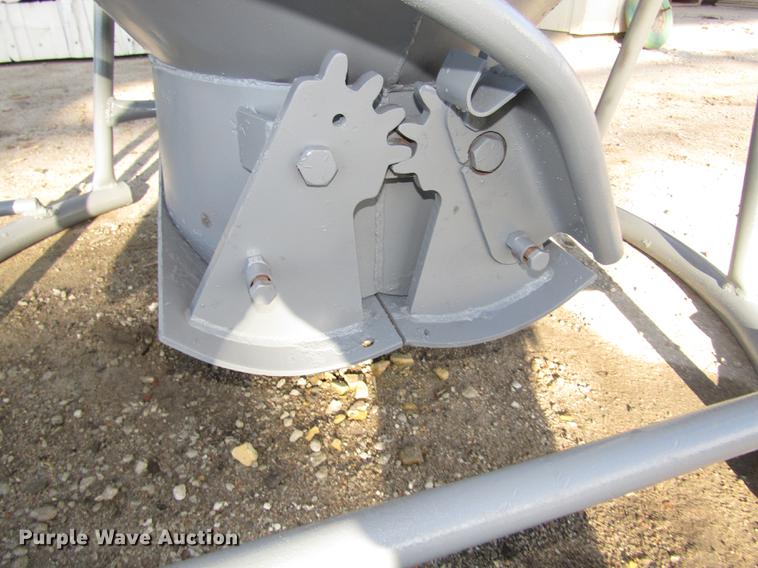 image for item DD2926 Concrete bucket