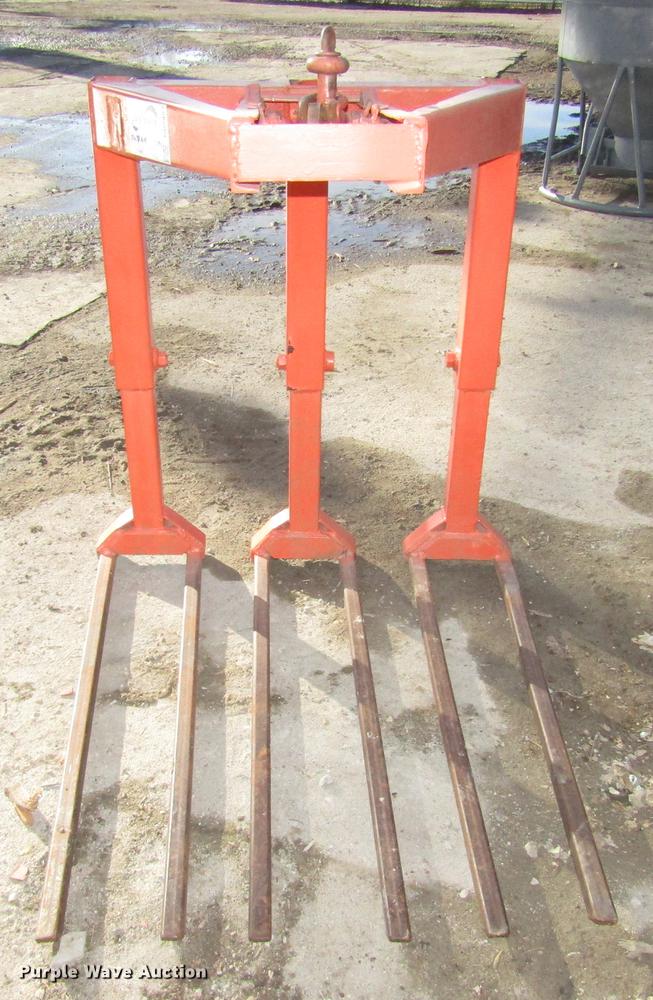 image for item DD2927 Crane brick forks
