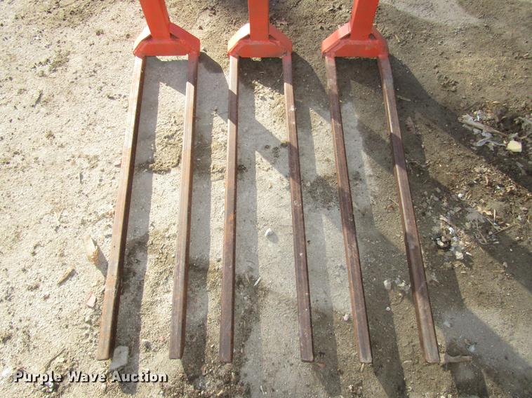 image for item DD2927 Crane brick forks