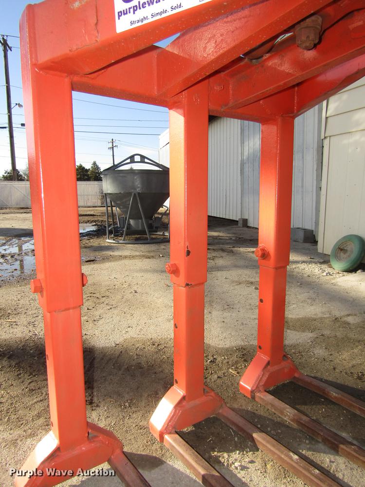 image for item DD2927 Crane brick forks