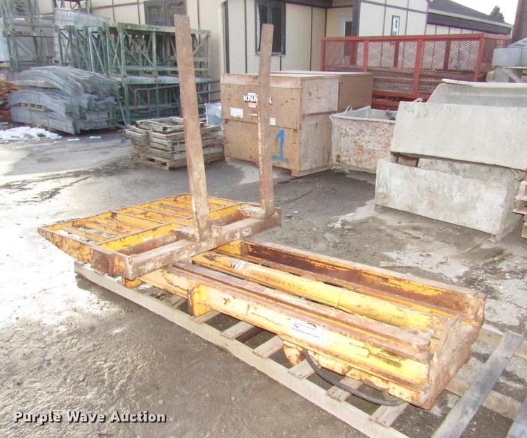 image for item DD2928 Forklift mast
