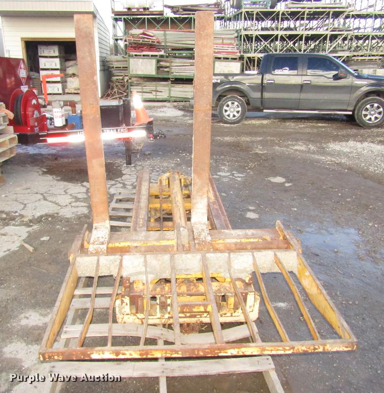 image for item DD2928 Forklift mast