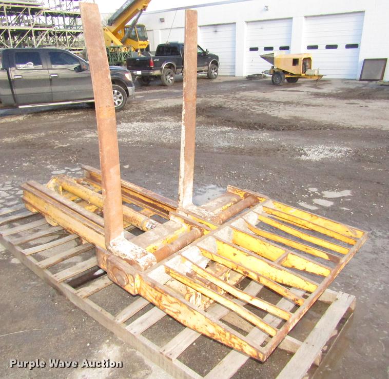 image for item DD2928 Forklift mast
