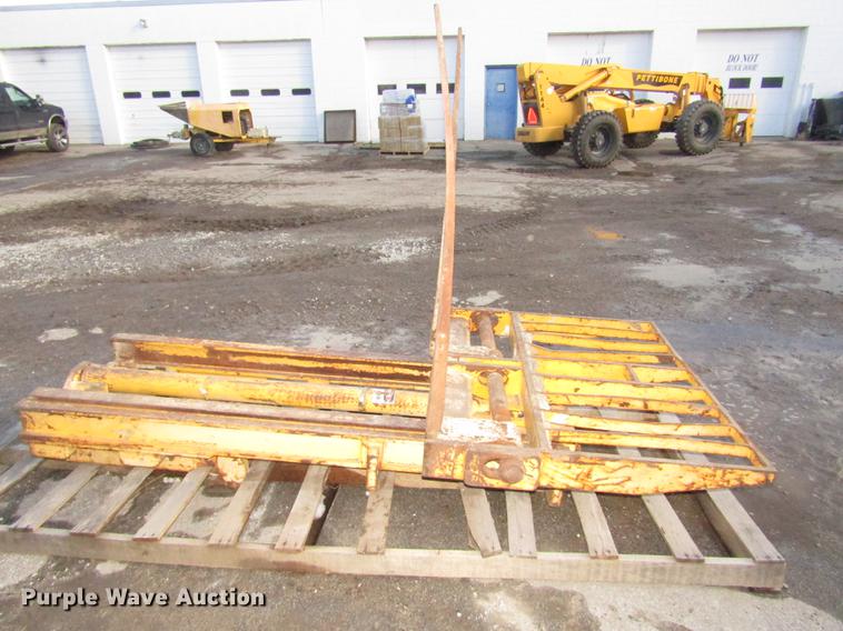 image for item DD2928 Forklift mast