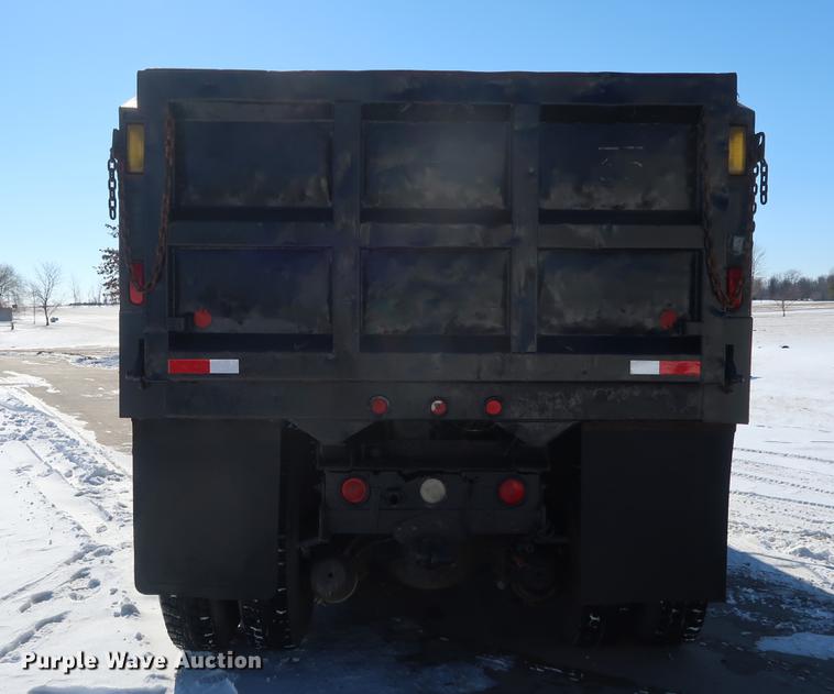 image for item DD9083 2000 International 4900 dump truck