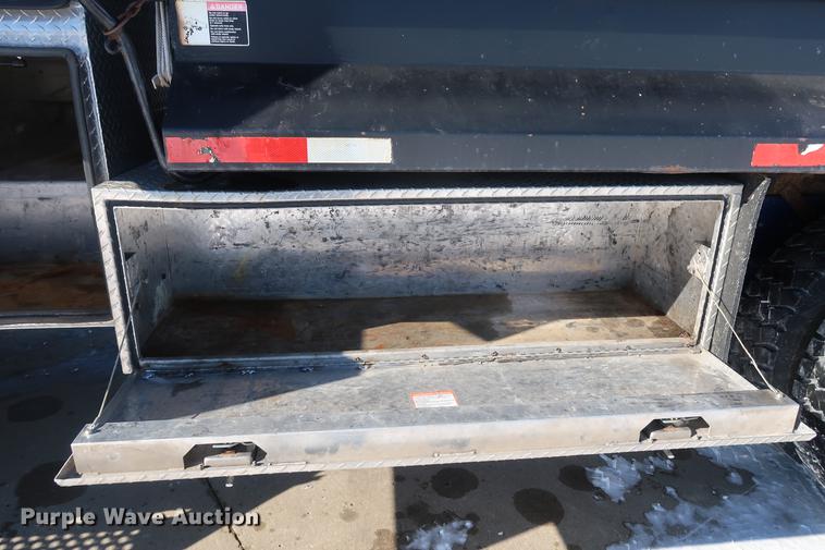 image for item DD9084 2002 Kenworth T300 dump truck