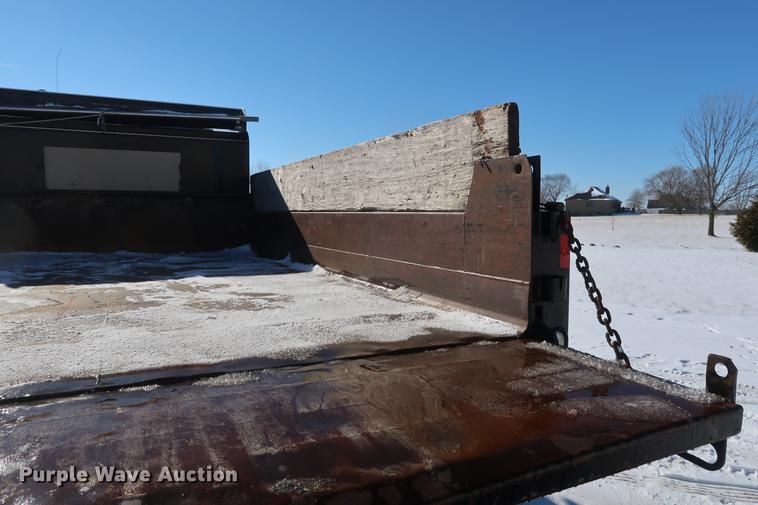 image for item DD9084 2002 Kenworth T300 dump truck