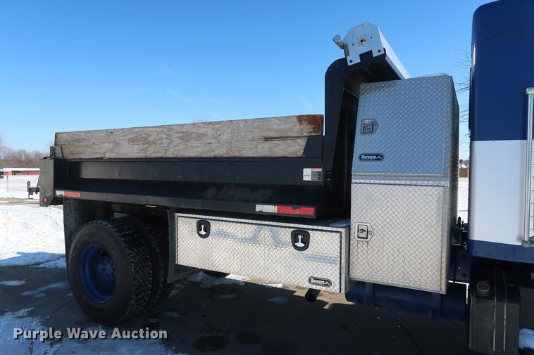 image for item DD9084 2002 Kenworth T300 dump truck