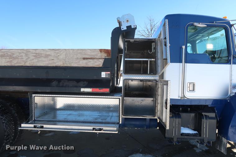 image for item DD9084 2002 Kenworth T300 dump truck