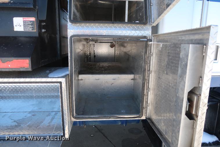 image for item DD9084 2002 Kenworth T300 dump truck