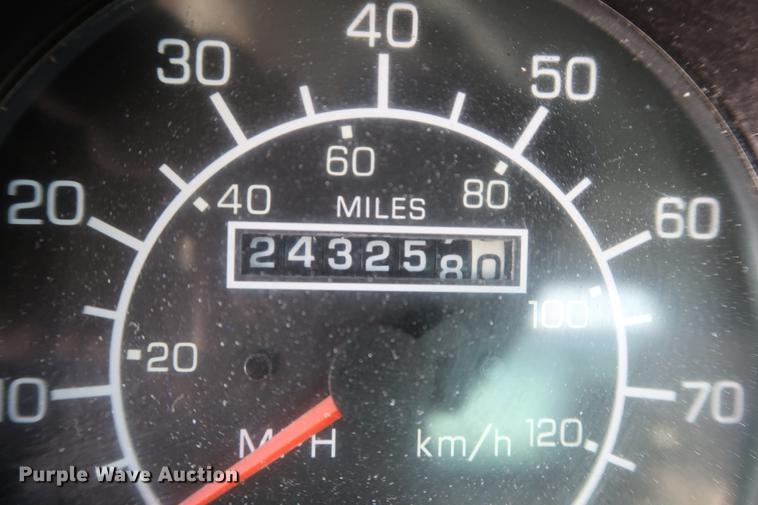 image for item DD9084 2002 Kenworth T300 dump truck