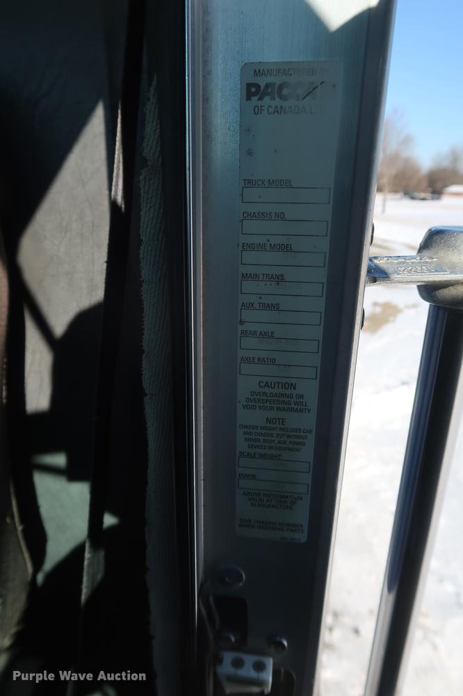 image for item DD9084 2002 Kenworth T300 dump truck