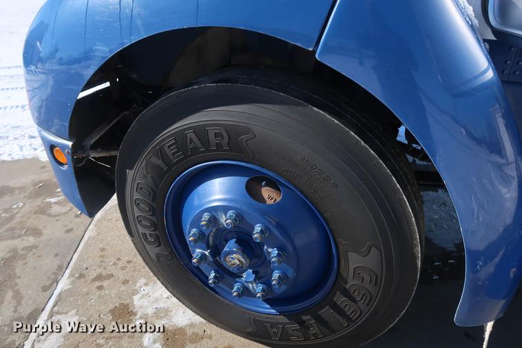 image for item DD9084 2002 Kenworth T300 dump truck