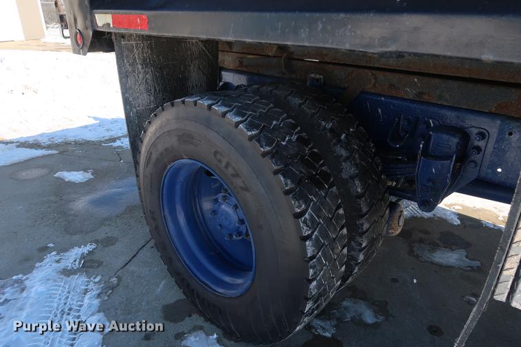 image for item DD9084 2002 Kenworth T300 dump truck