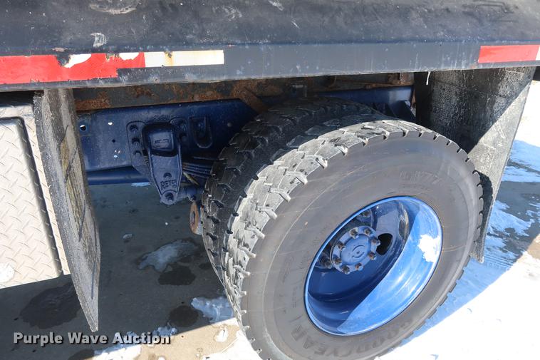 image for item DD9084 2002 Kenworth T300 dump truck