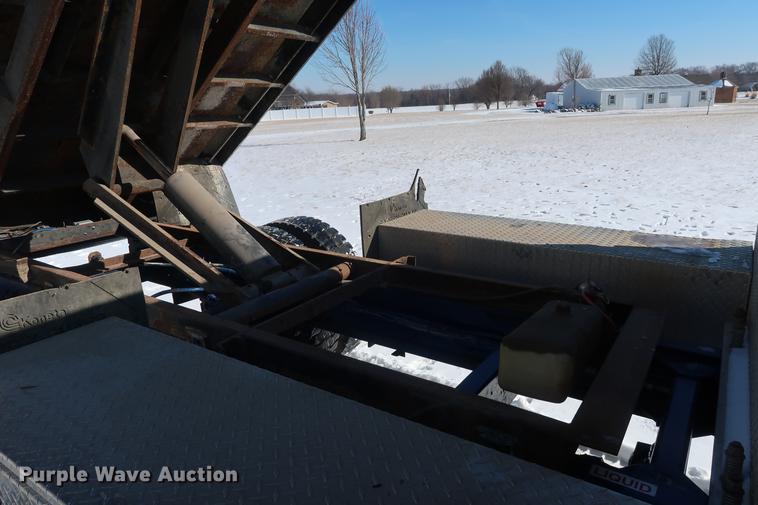 image for item DD9084 2002 Kenworth T300 dump truck