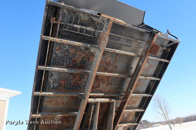 image for item DD9084 2002 Kenworth T300 dump truck