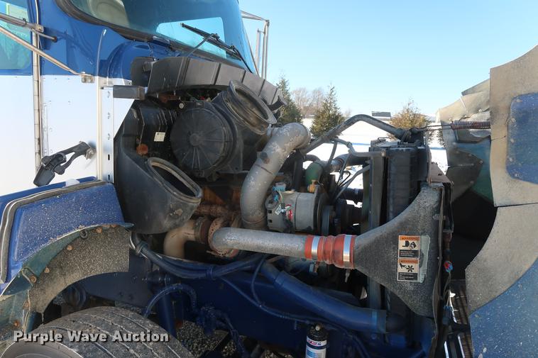 image for item DD9084 2002 Kenworth T300 dump truck