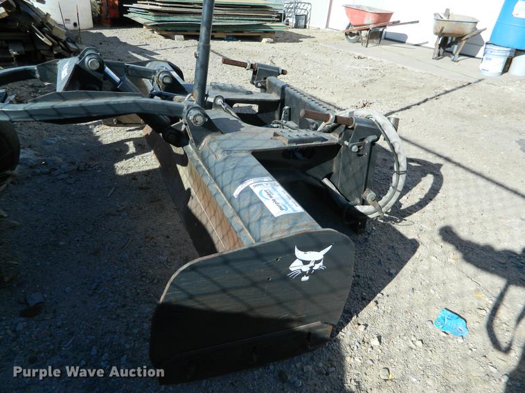 image for item DE9927 Bobcat laser guided box blade