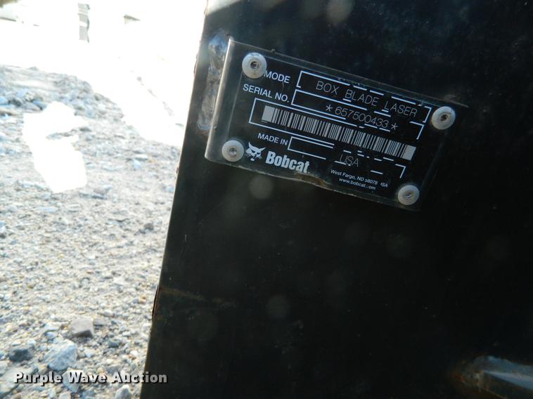 image for item DE9927 Bobcat laser guided box blade