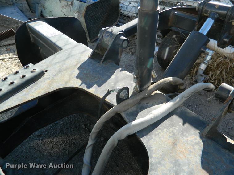 image for item DE9927 Bobcat laser guided box blade