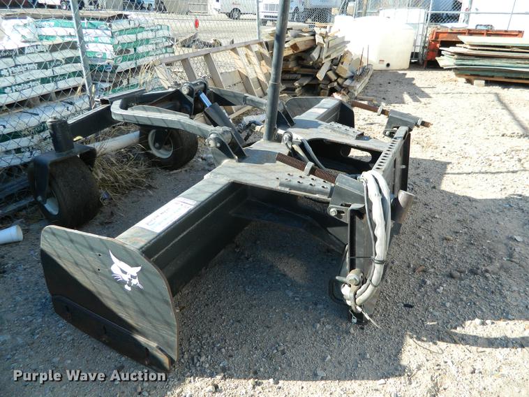 image for item DE9927 Bobcat laser guided box blade