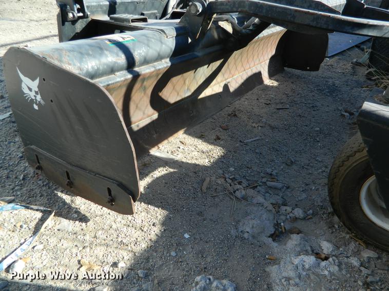 image for item DE9927 Bobcat laser guided box blade