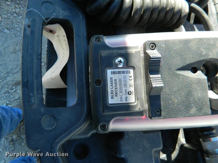 image for item DE9927 Bobcat laser guided box blade