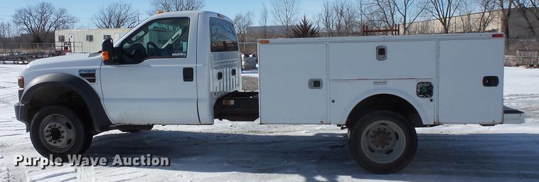 image for item EA9673 2009 Ford F450 Super Duty utility truck