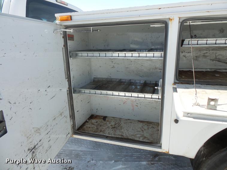 image for item EA9673 2009 Ford F450 Super Duty utility truck