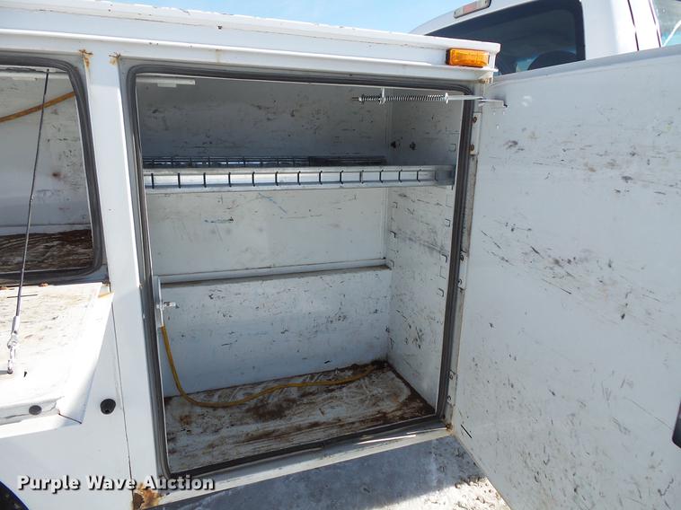 image for item EA9673 2009 Ford F450 Super Duty utility truck