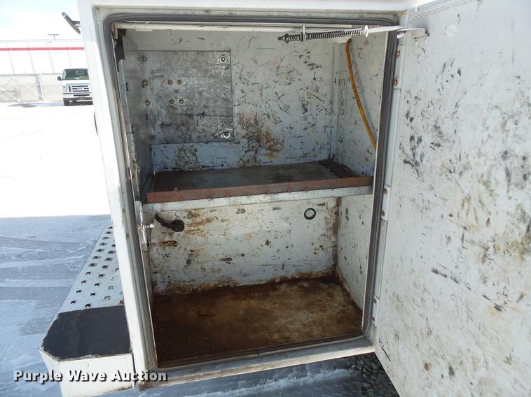 image for item EA9673 2009 Ford F450 Super Duty utility truck