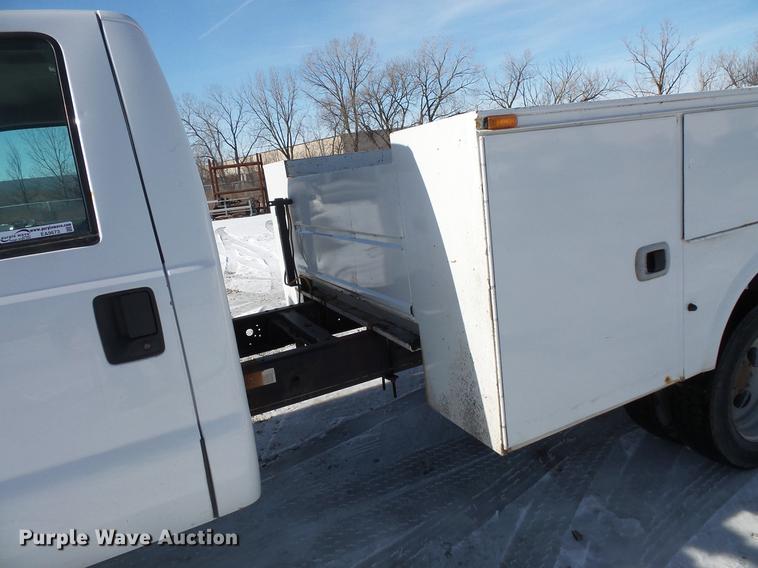 image for item EA9673 2009 Ford F450 Super Duty utility truck