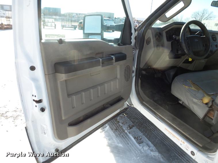 image for item EA9673 2009 Ford F450 Super Duty utility truck