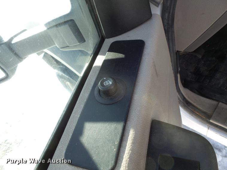 image for item EA9673 2009 Ford F450 Super Duty utility truck
