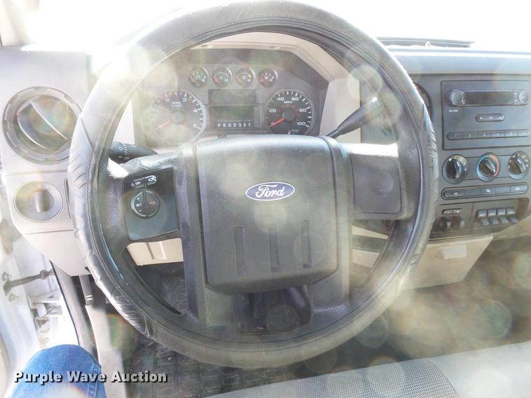 image for item EA9673 2009 Ford F450 Super Duty utility truck