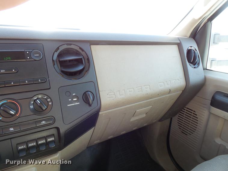 image for item EA9673 2009 Ford F450 Super Duty utility truck