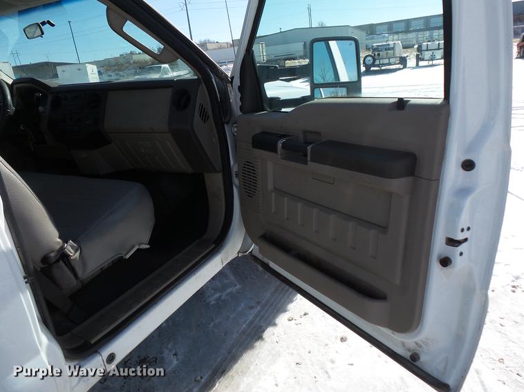 image for item EA9673 2009 Ford F450 Super Duty utility truck