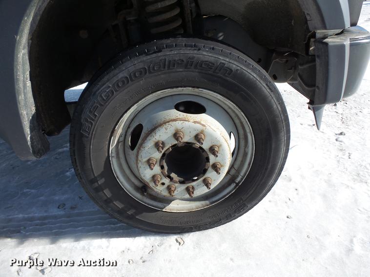 image for item EA9673 2009 Ford F450 Super Duty utility truck