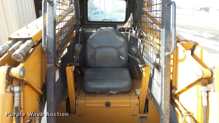 image for item EC9552 2000 Case 1845C skid steer